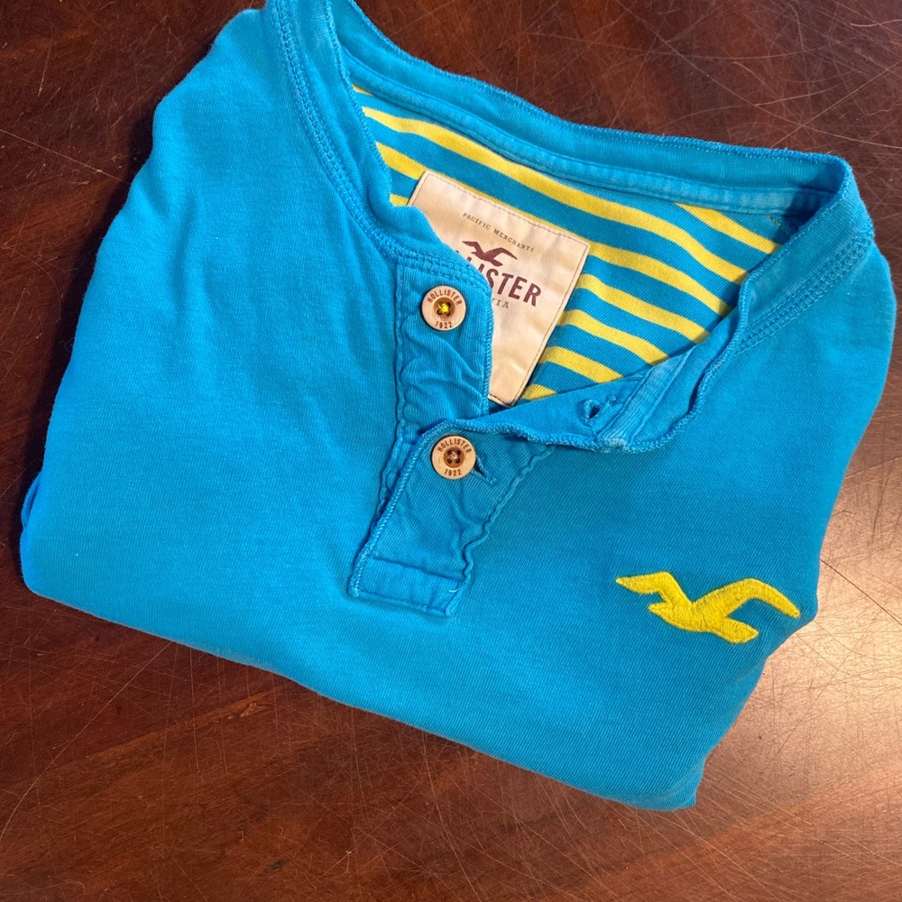 Hollister Blue and Yellow Long Sleeve Tee